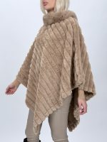 Detaliu croială poncho din blană artificială