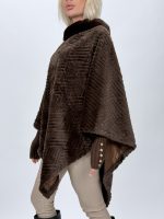 Poncho din blană artificială, detaliu model și croială