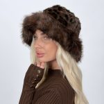 Pălărie din blană cu imprimeu, model elegant pentru femei