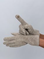 Mănușă din tricot cu ștrasuri - imagine 2