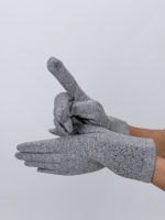 Mănușă din tricot cu ștrasuri - imagine 4